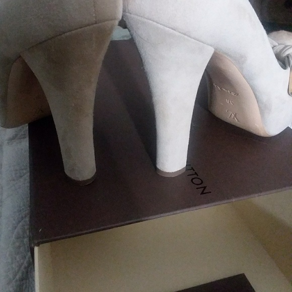 Louis Vuitton Heels - Picture 6 of 7